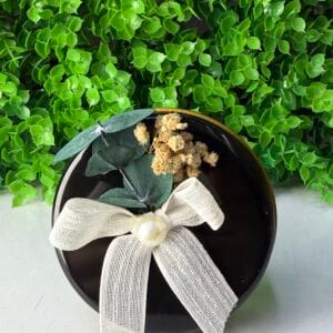 Gold Kenarlı Siyah Metal Kutulu Okaliptüs Süslemeli Hediyelik Mum